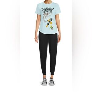 347.    Looney Tunes-inspired Graphic T-shirt (Bust 34”-38” Length 24”-25”)